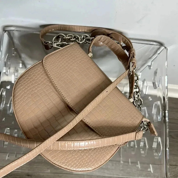 Tan Bag with Chain Detail - Picture 3 of 9